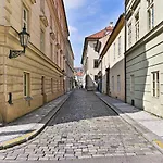 Apartment Nebovidy I - Historic Centre - Terrace - Air Conditioning