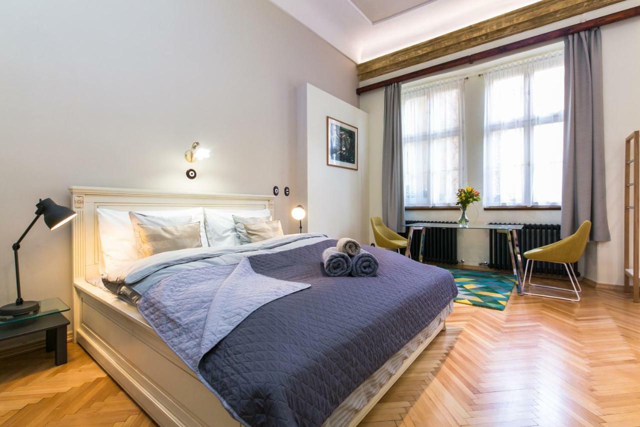 Apartamento Nebovidy I - Historic Centre - Terrace - Air Conditioning Praga